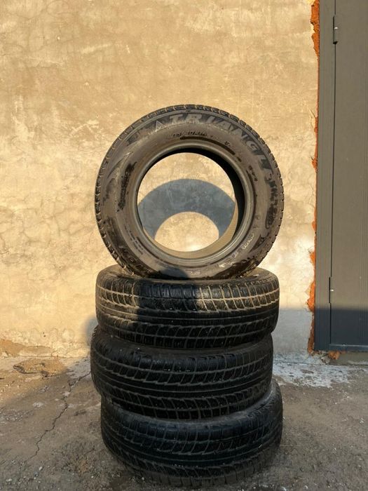 Продам комплект шины r15 triangle
