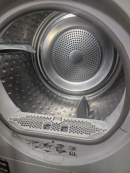 Uscator de rufe electrolux