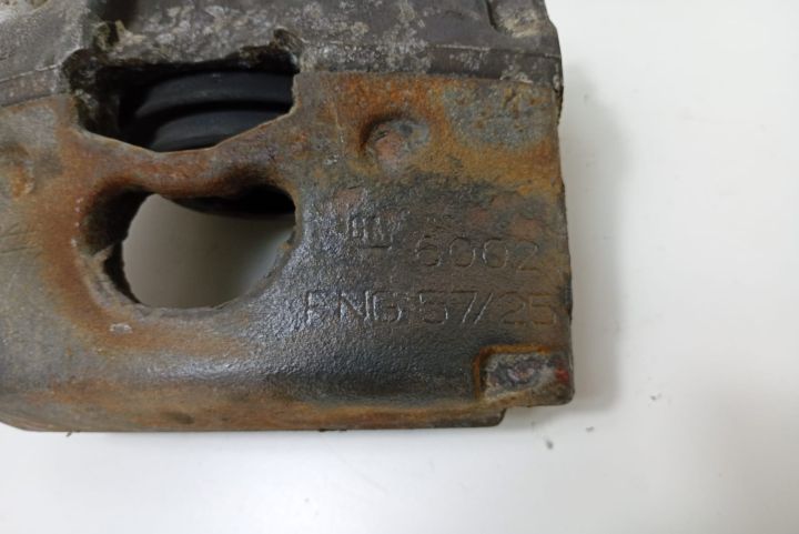 Etrier  stanga fata FNG 57/25 Opel Signum C seria