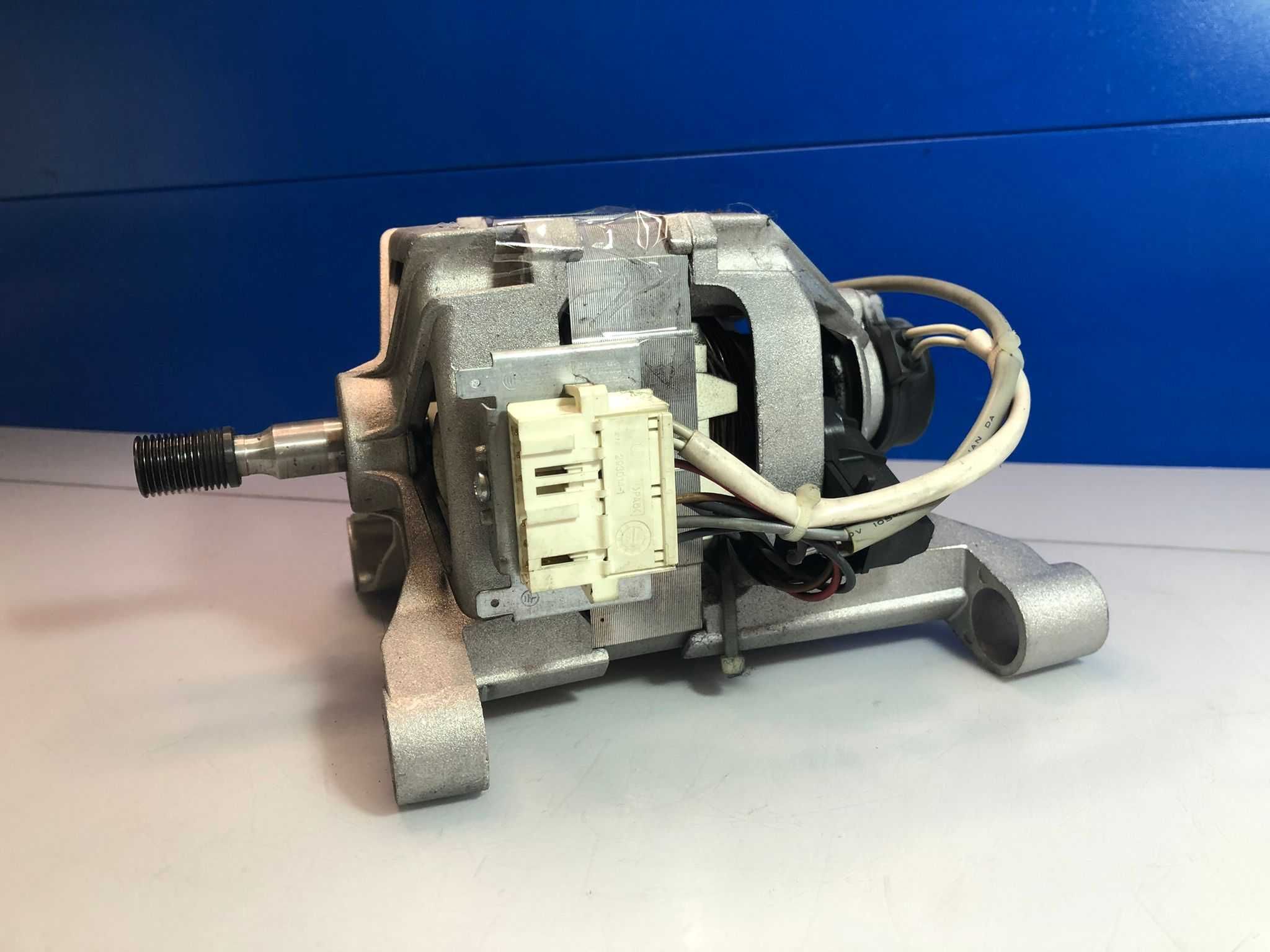 Motor masina de spalat Indesit IWE6105 6 PINI /C55