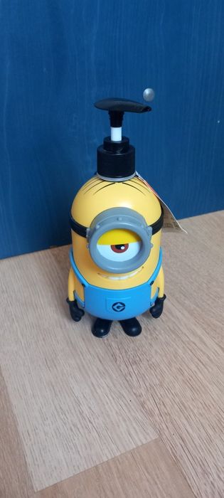 Dispenser minions dozator sapun