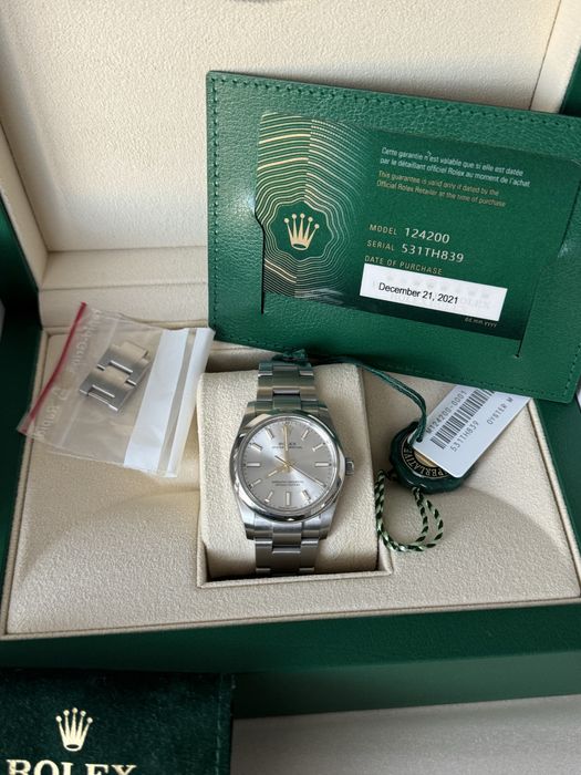 Rolex women Oyster 34mm ref 124200 nou