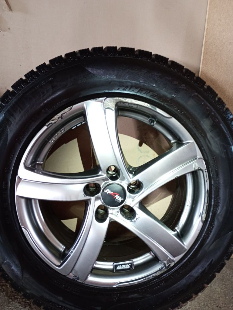 TOYOTA RAV4 джанти със зимни гуми 225/65/16/17 7,5J ET38 5x114,3 цо66