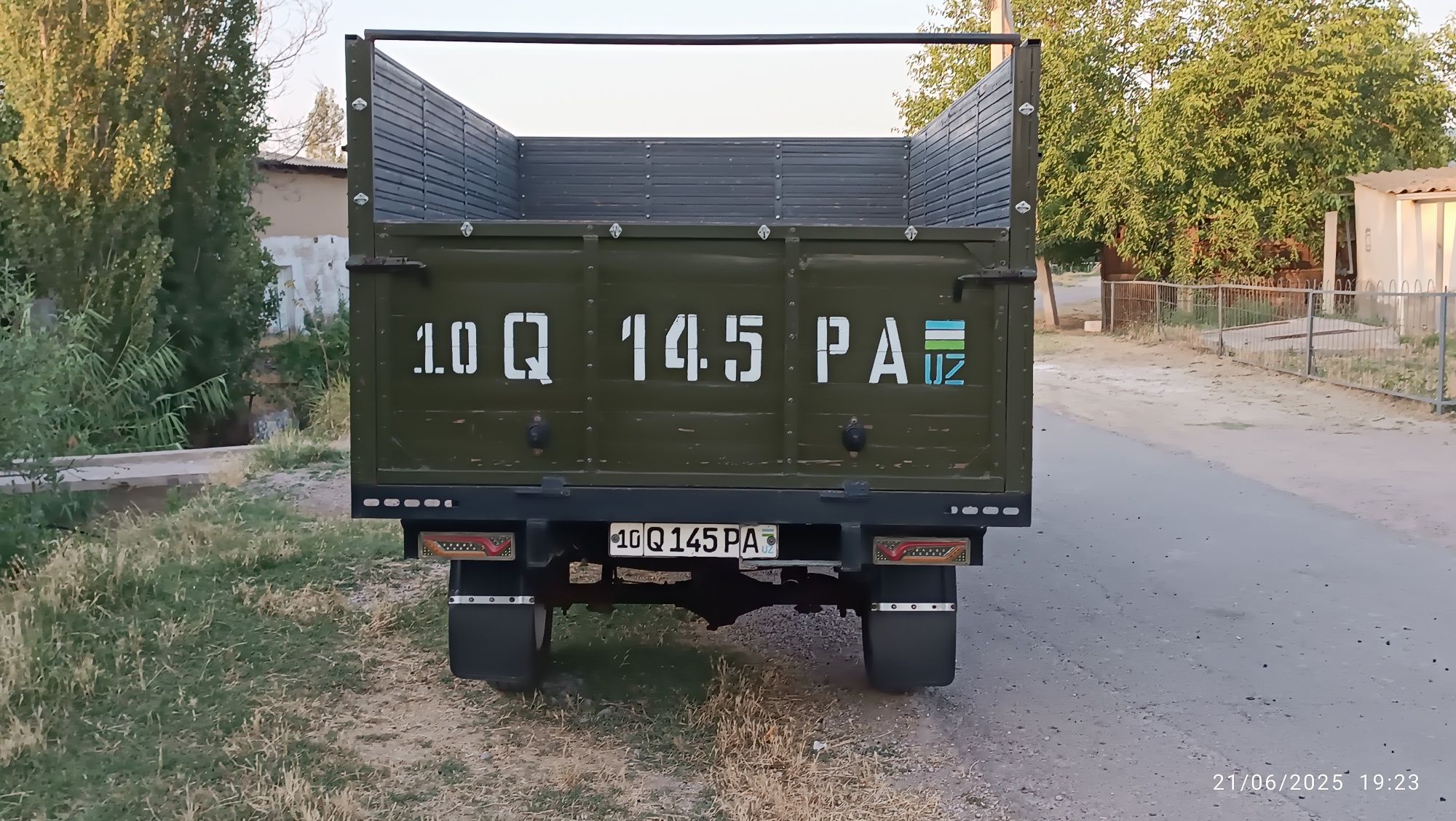 UAZ 3303 сотилади