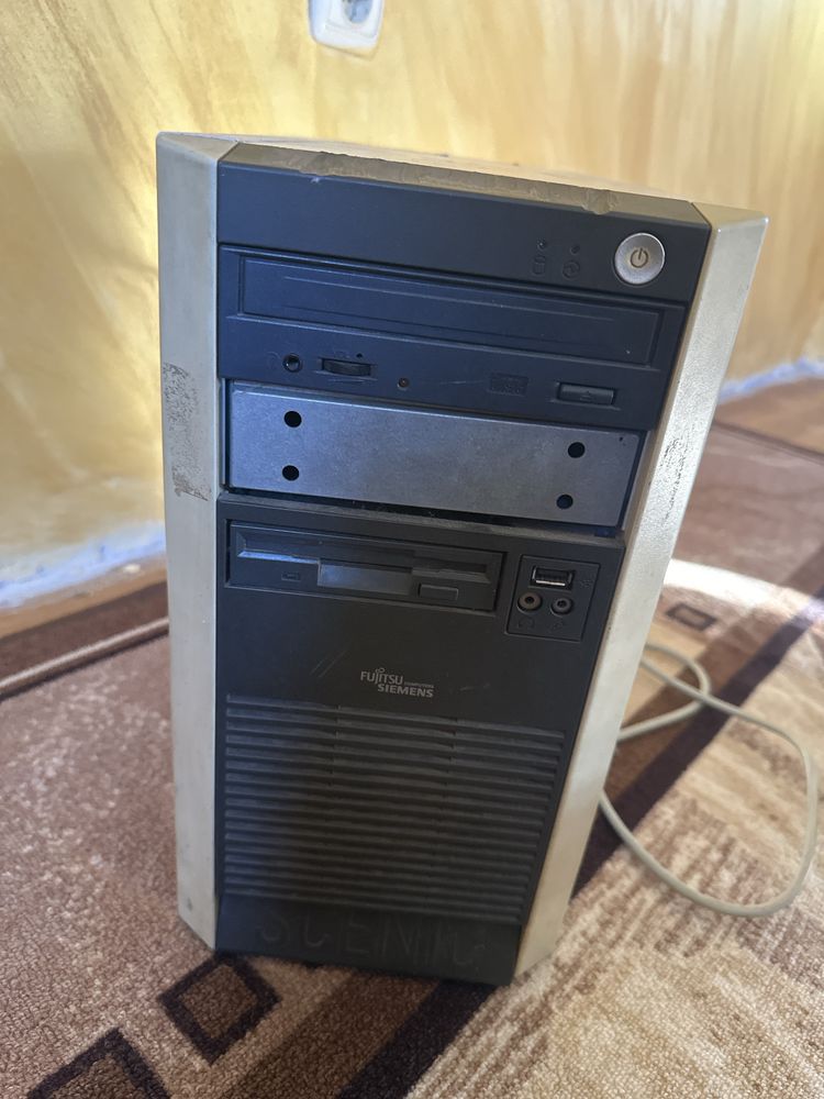 Компютър simens fujitsu