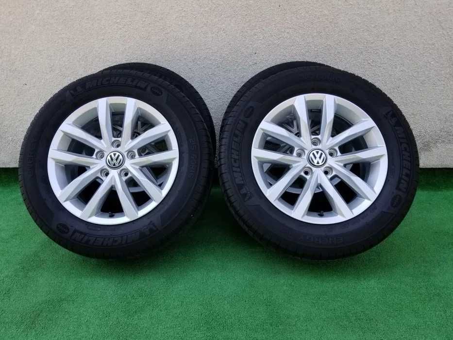 Volkswagen R16 5x112. Volkswagen Passat B8. Anvelope 215/60/R16