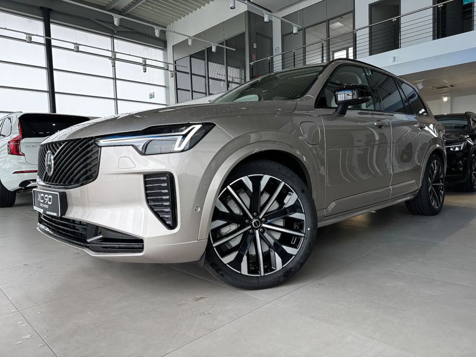 Volvo XC 90 Stoc / Garantie 4 ani / Posibilitate leasing
