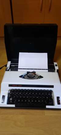 Mașină de scris  Omega 7000 impecabilă