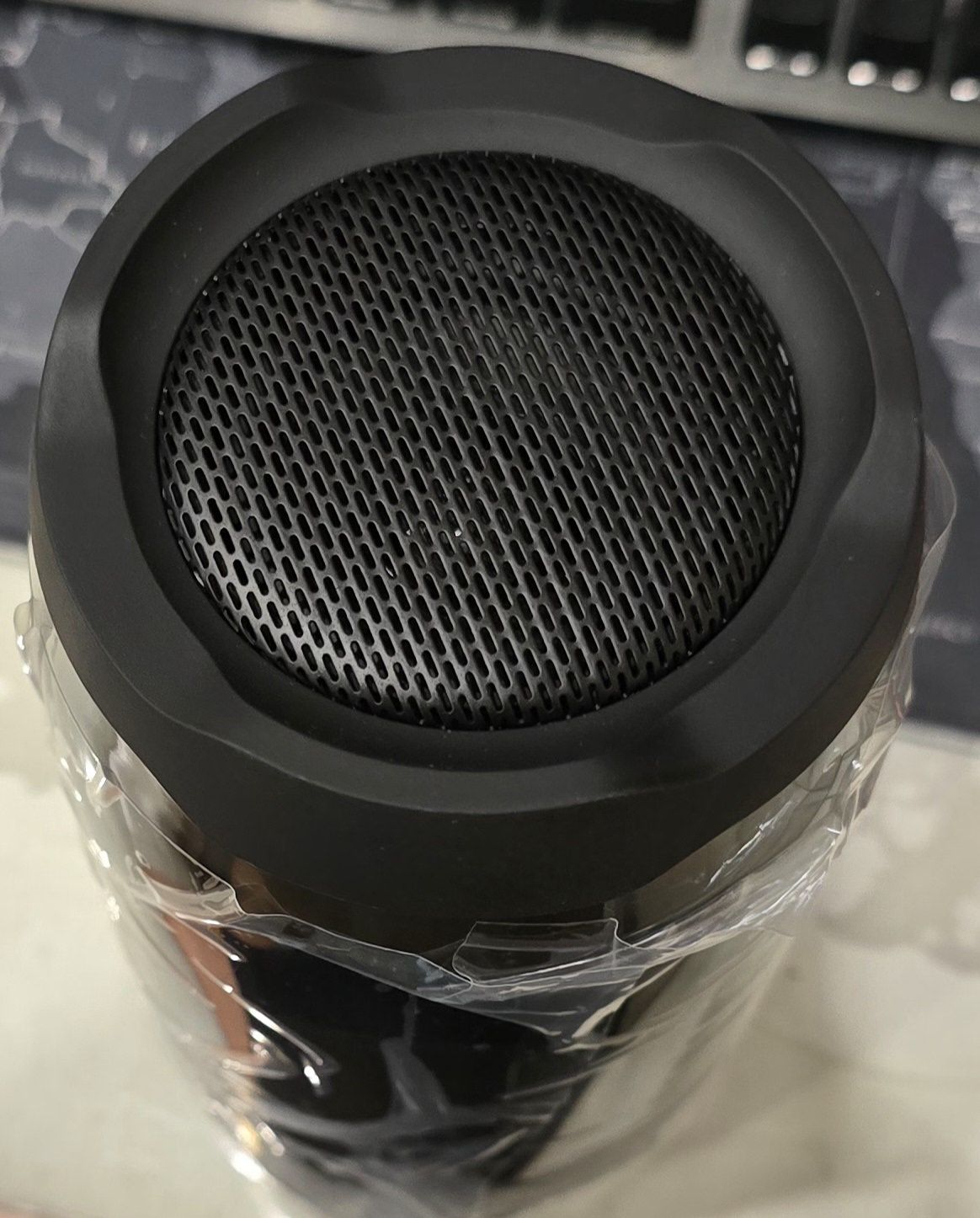 Тонколонка JBL pulse 4