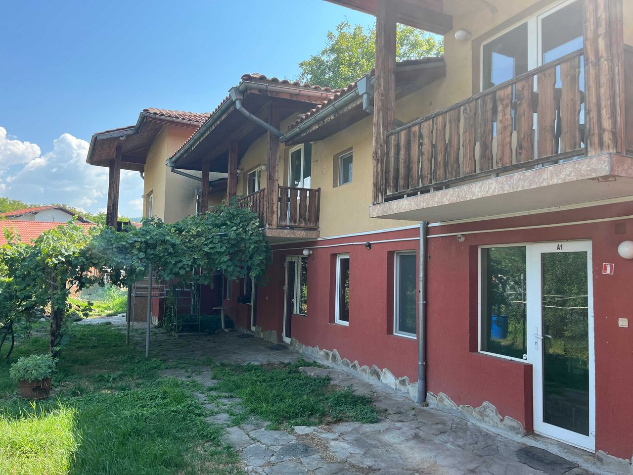 Продава се Хотел в Троян - 1240 кв.м за 231 €/кв.м - Снимка #5