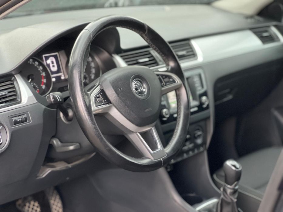 Vand Skoda Rapid diesel * LED * 2016 impecabila - 2 chei - urgent