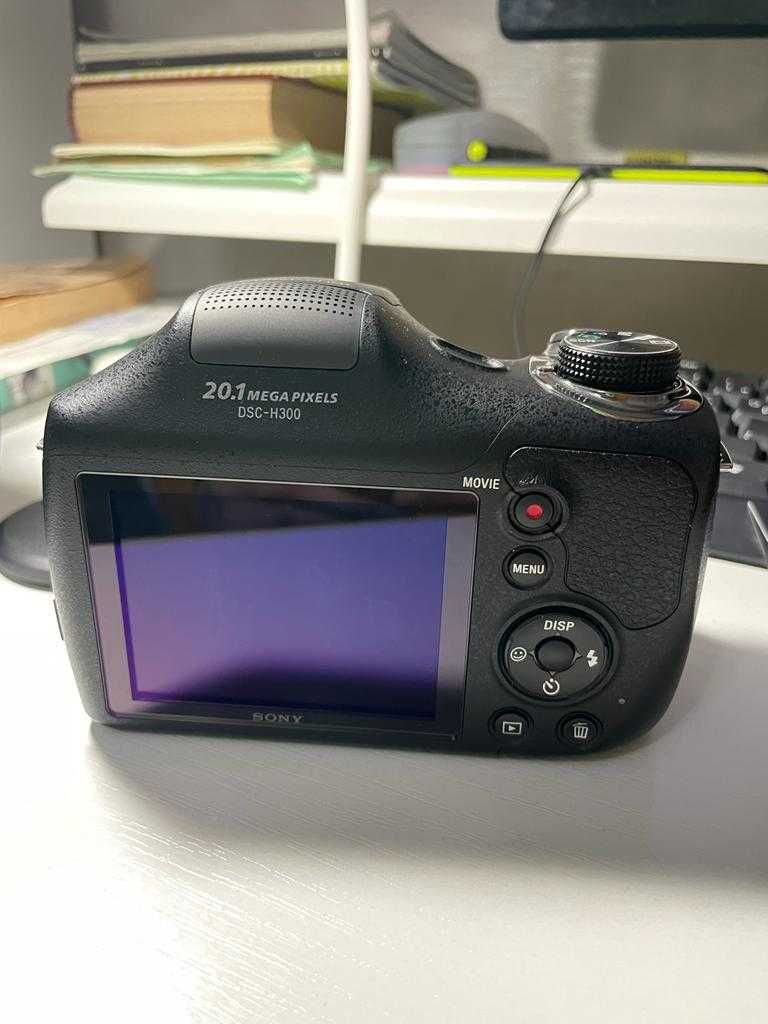 Продам фотоаппарат Sony Cyber-shot DSC-H300