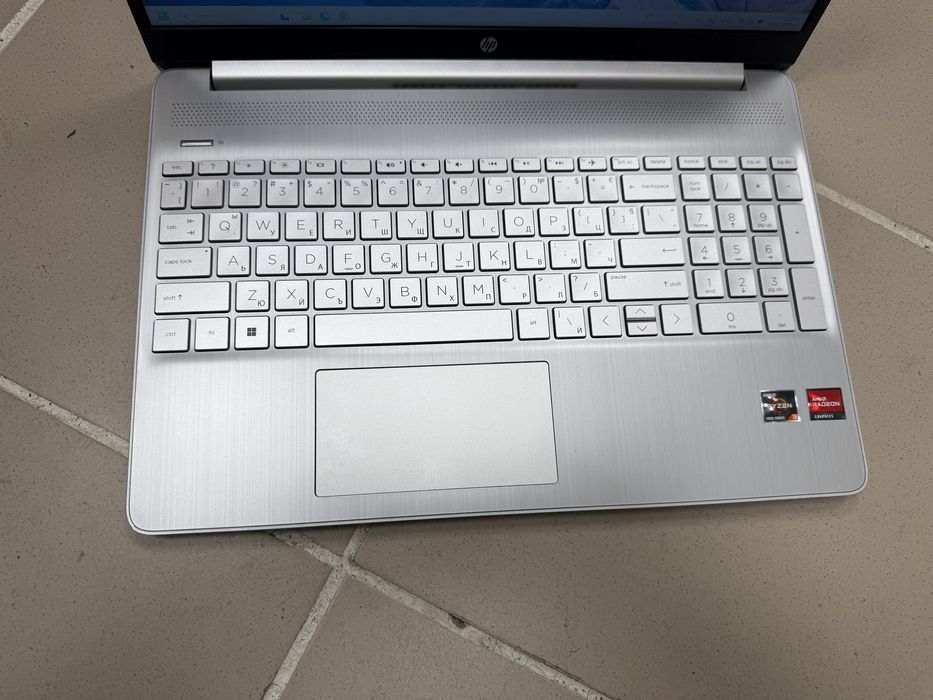 Лаптоп HP 15s- EQ2056NU . 15,6 инчов