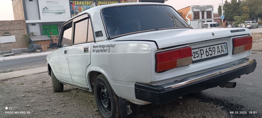 Lada 07 sotiladi xarajati yoq motor 06 karopka 5 talik Metan 75 benzii