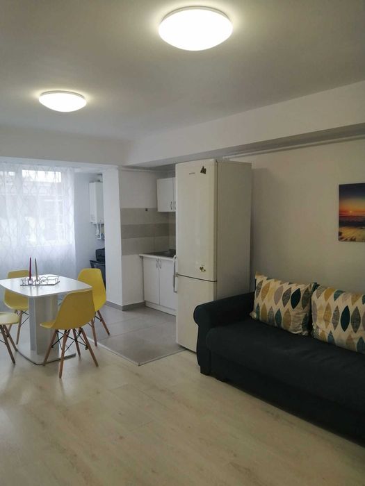INCHIRIEZ apartament 3 camere, Brașov, Tractorul, str. Nicolae Labiș
