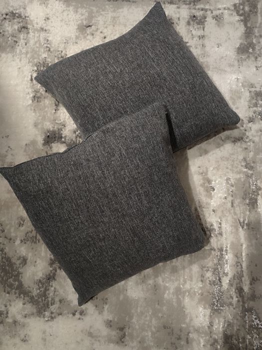 Продам подушки обе за 1000