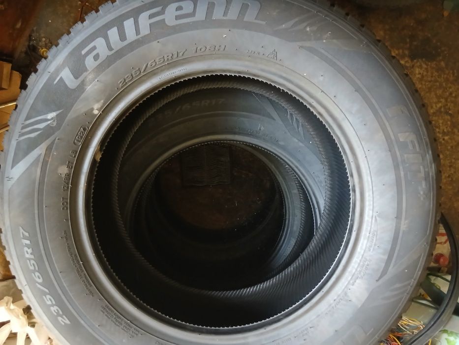 Нови зимни гуми LAUFENN 235/65/17