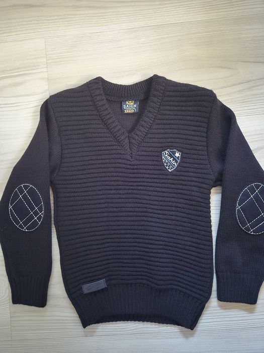 Свитер-пуловер детский на 4-5 лет