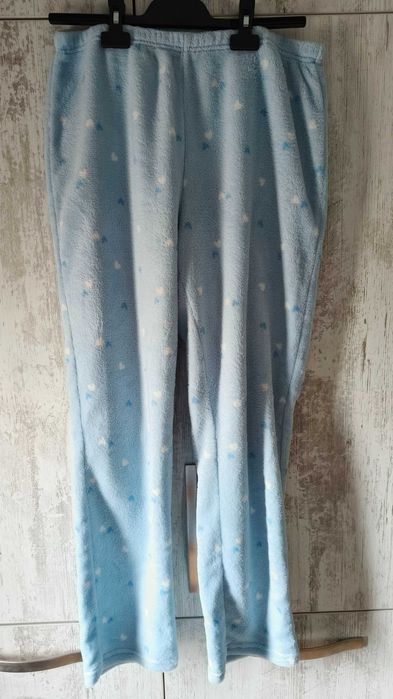 Vând pijama pufoasa