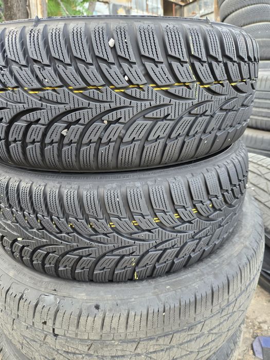 2бр. 175 65 14 Nokian зимни.