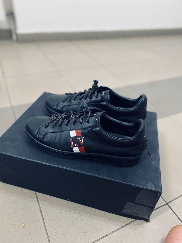 Adidasi Louis Vuitton 43 ( Originali )