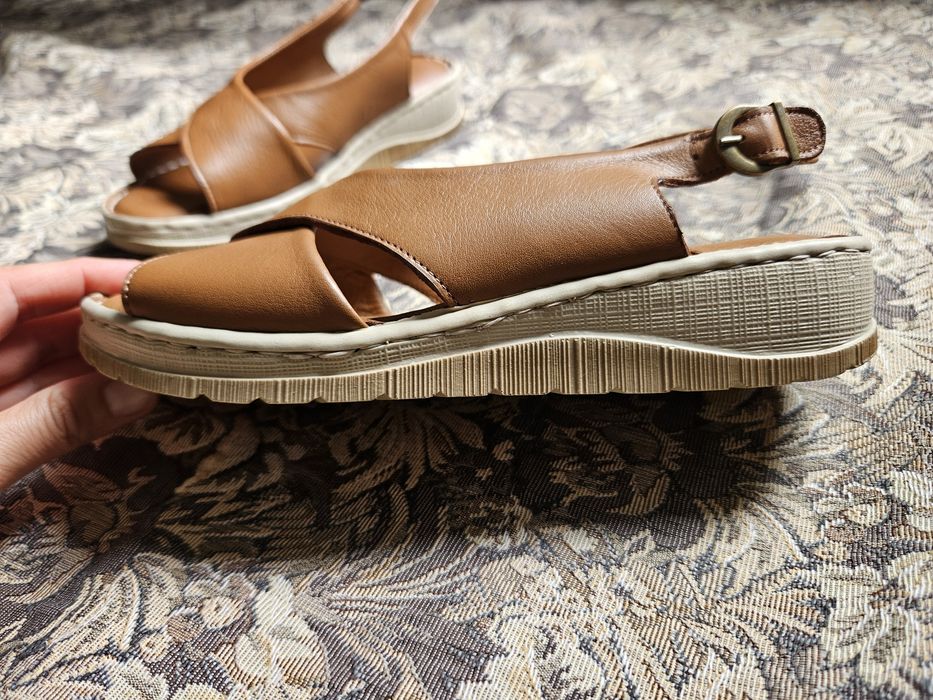 Нови сандали ест. кожа 36