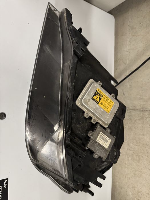 Десен Фар за БМВ Е60 dinamic (завиващ) с ксенон D1S