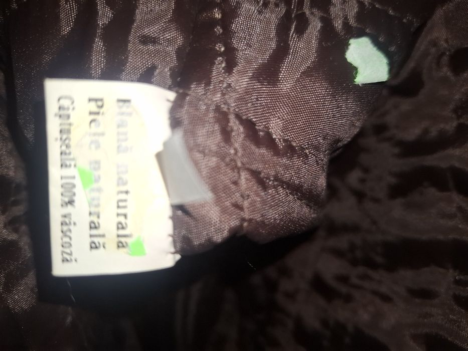 Caciula blana naturala din foca