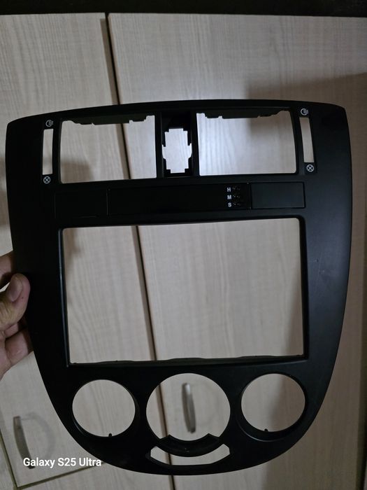 Gentra мафон рамка с часами
 Почти. Новый. +доставка  бесплатно