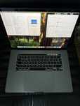  MacBook Pro 16 inch** i7**32GB** 512 SSD**