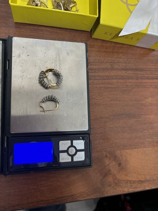 Срочно продам бриллиант комплект Ереван