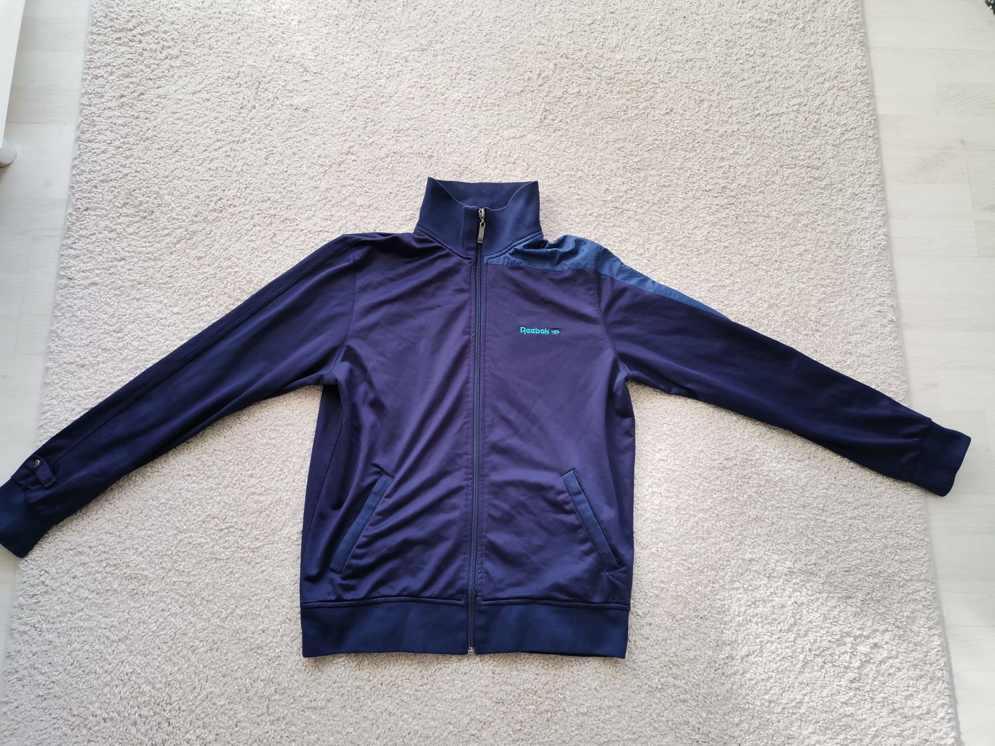 Vand Bluza sport Reebok model deosebit, produs de calitate import.