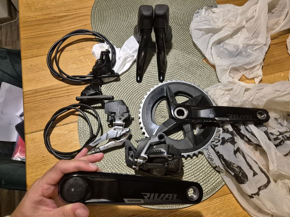 Groupset Sram Rival eTap AXS 2X12 speed Powermeter