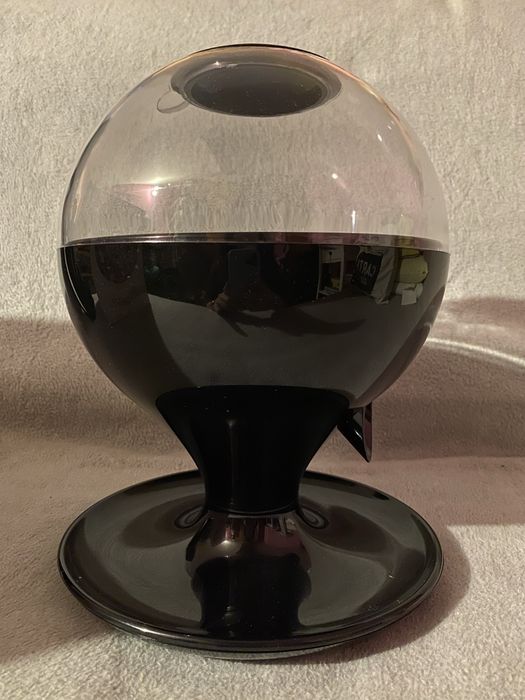 Distribuitor bomboane si gustari uscate Sweet & Salt Ball