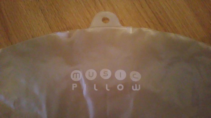 Perna muzicala (gonflabila) cu difuzoare - MUSIC PILLOW PIONEER