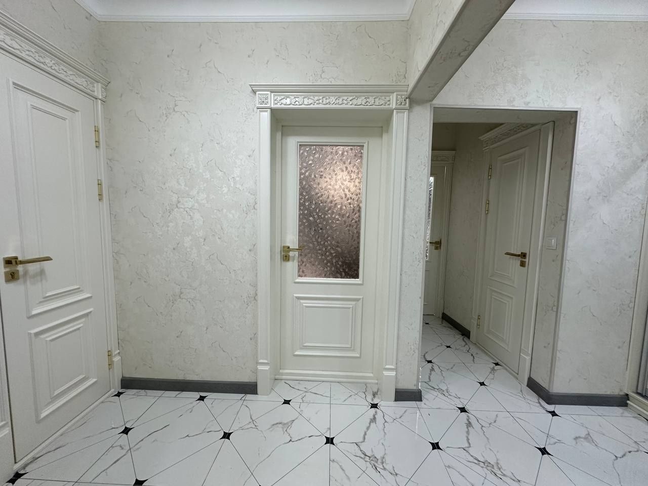 Сдается 3х ком.квартира ориент.гос Гранд Мир бывш.(Россия)