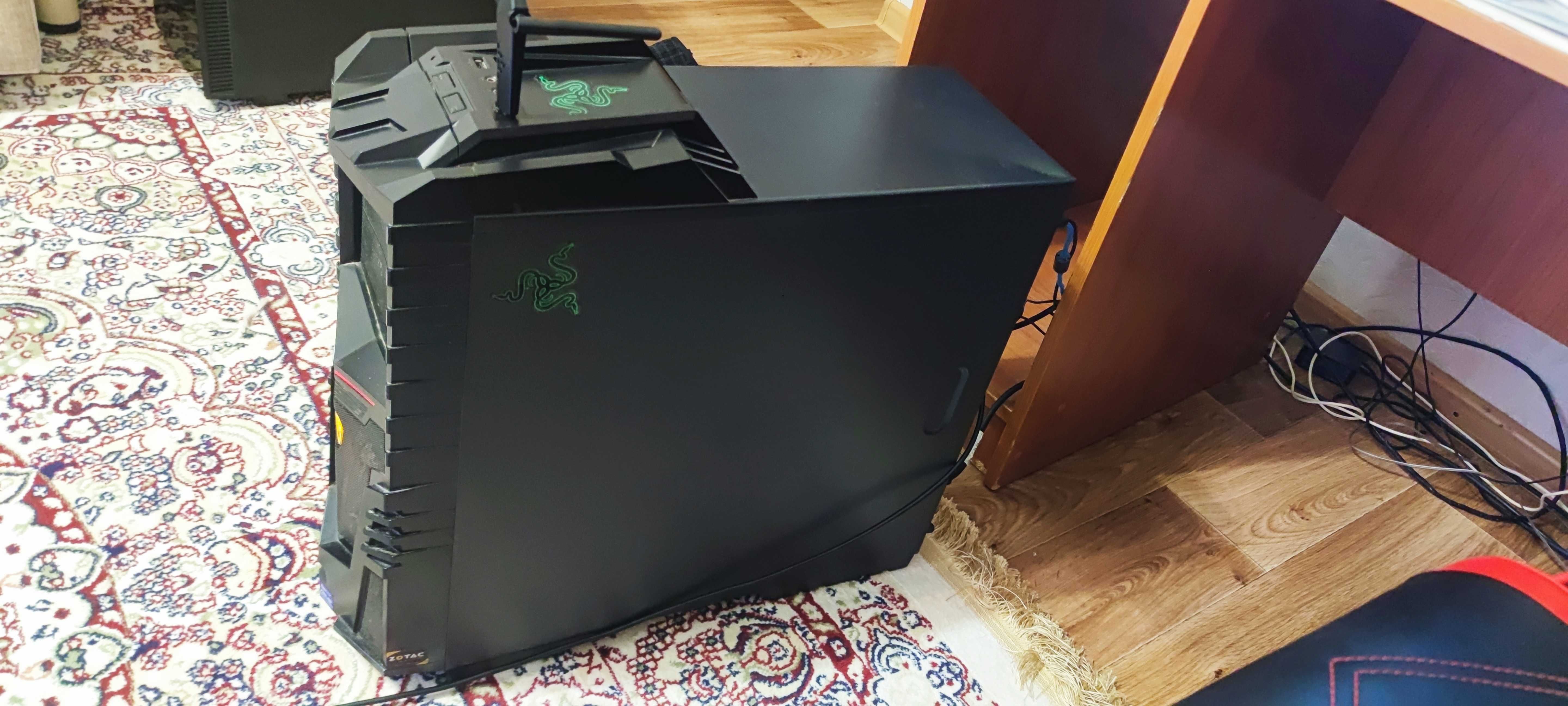 Компьютер с монитором