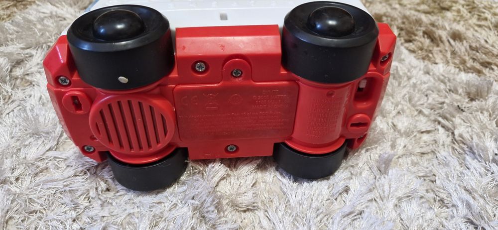 Autobuz cu lumini si sunete