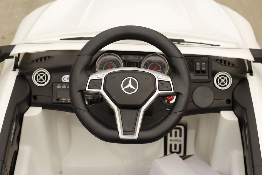 Masina electrica pentru copii Mercedes CLA45 cu LED, 2x 35W 12V #Alb