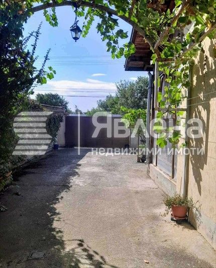 Продава се Къща в Стралджа - 200 кв.м за 1235 €/кв.м - Снимка #2