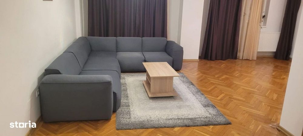 Apartament 3 camere Centru, etaj 3, spatios