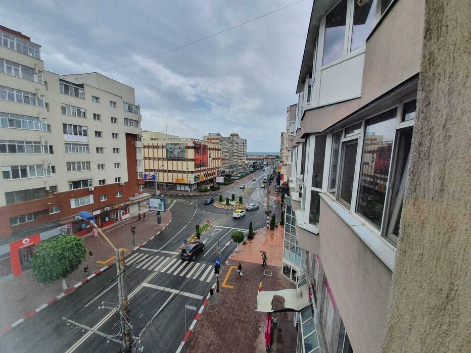 Targu Jiu Ultracentrala  2 decomandate 91990 euro