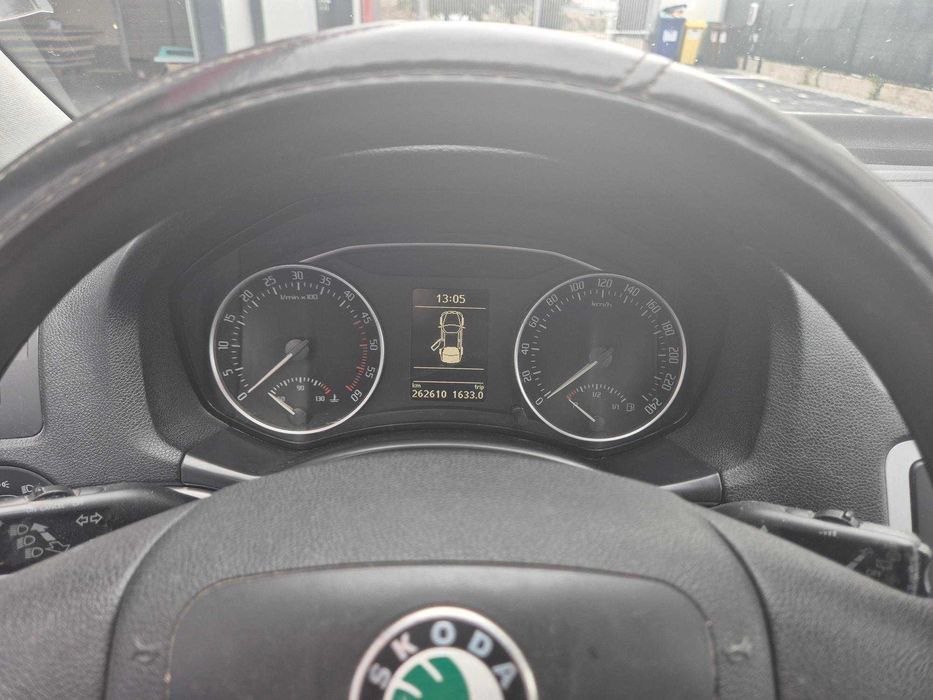 Škoda Octavia 1.6 TDI • 2010 • 263.000 km • Cârlig • AC • Manuală