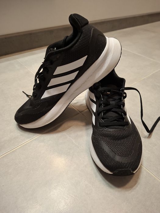 Маратонки Адидас 38 номер