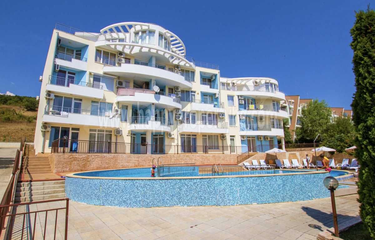 Продава се Двустаен апартамент в с. Кошарица, Област Бургас - 93 кв.м за 646 €/кв.м - Снимка #12