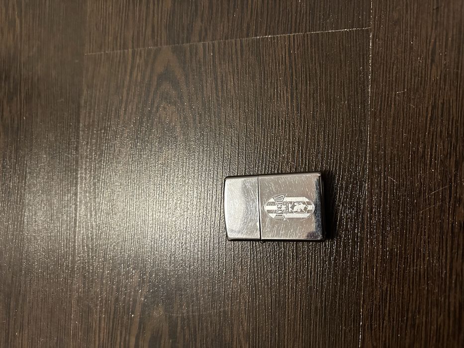 Bricheta zippo gravata Juventus
