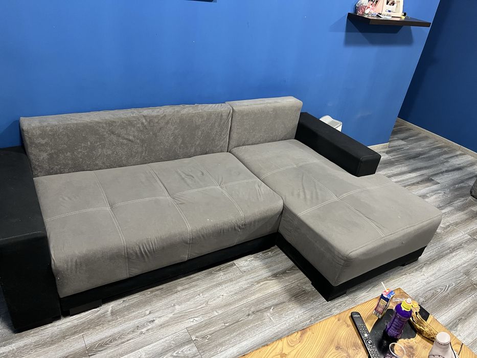 Продавам диван !!