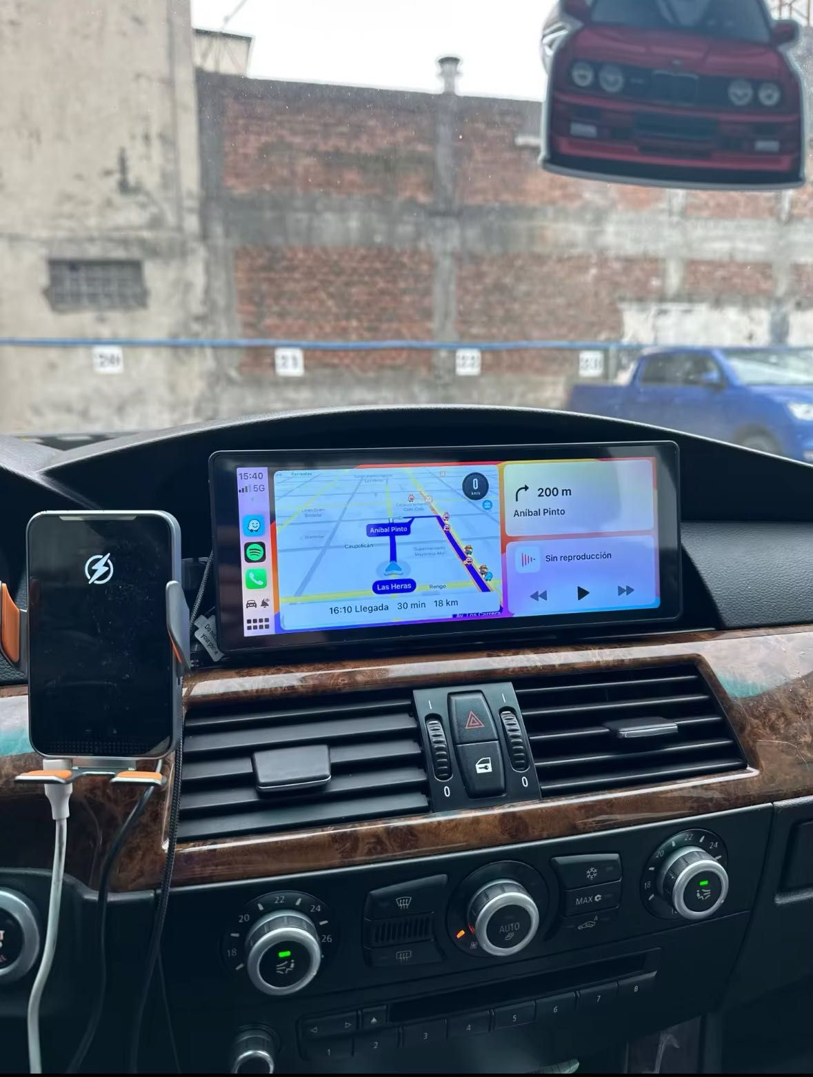 NAVIGAȚIE UNIVERSALĂ 10.2 Inch / Android Auto și Apple CarPlay
