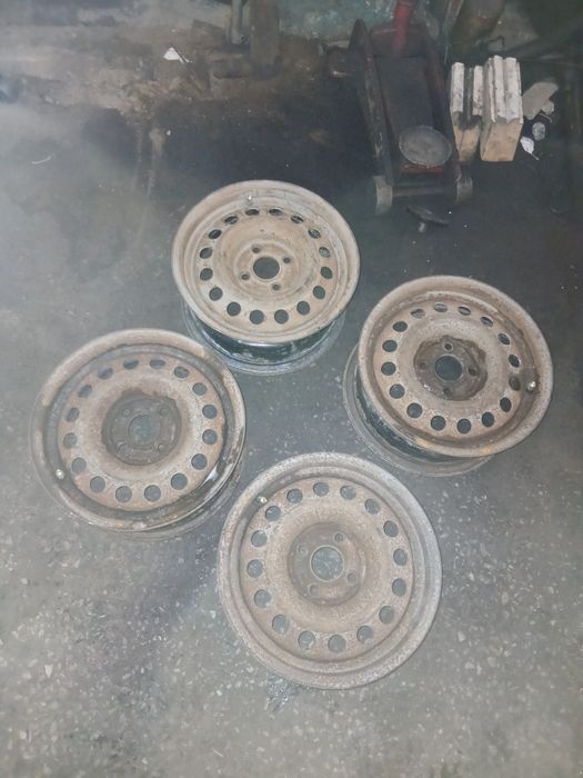 Диски  4/100 R 14 фольцваген,  бескамерка