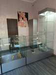 Vand mobilier sticla spatiu comercial